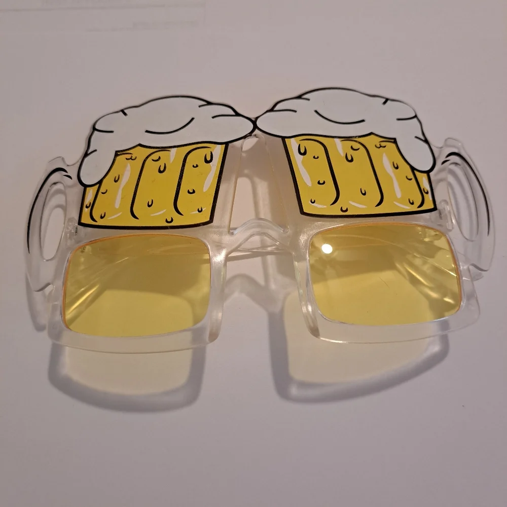 Beer Mug Novelty Glasses Yellow/White, Adult Unisex
